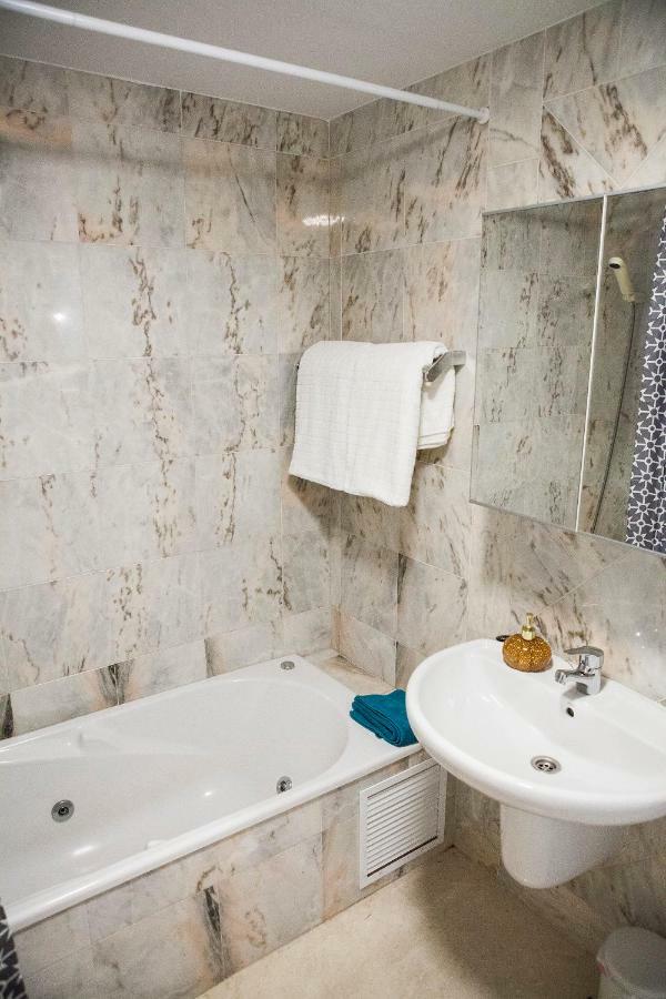 Duplex 2 Bedrooms For You With Air Conditioner Палм-мар Екстериор снимка